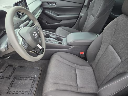Certified 2023 Honda Accord EX image 9