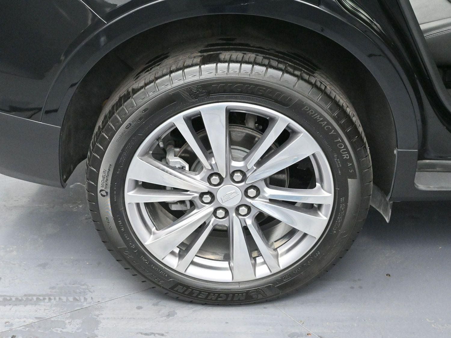 Certified 2025 Cadillac XT5 Premium Luxury AWD/4WD image 37