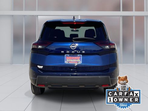 Certified 2025 Nissan Rogue SV FWD image 5