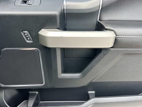 Used 2019 Ford F150 Lariat w/ Equipment Group 502A Luxury AWD/4WD image 25