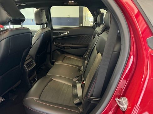 Used 2022 Ford Edge ST-Line image 13