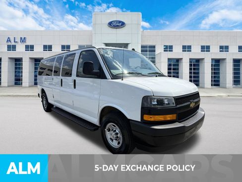 Used 2020 Chevrolet Express 3500 LS RWD image 3