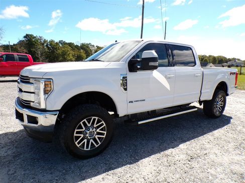 Used 2019 Ford F250 Lariat w/ Lariat Value Package image 14