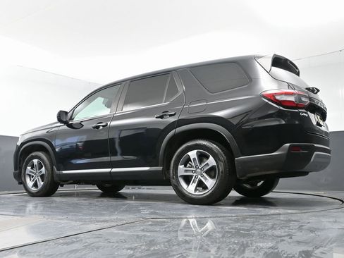 Used 2025 Honda Pilot EX-L image 54