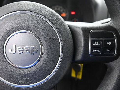 Used 2016 Jeep Compass Sport FWD image 14