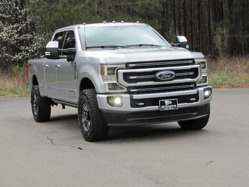 Used 2022 Ford F250 Platinum w/ FX4 Off-Road Package image 8