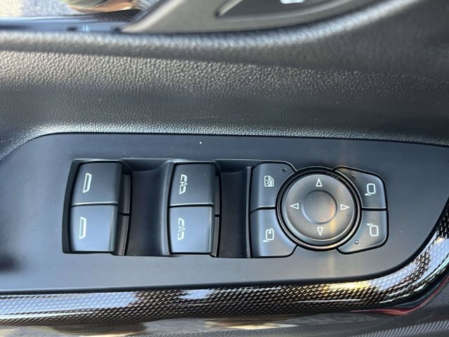 Used 2023 GMC Acadia AT4 w/ Technology Package AWD/4WD image 18