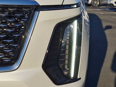 Certified 2025 Cadillac Escalade ESV Premium Luxury AWD/4WD image 3