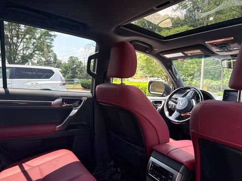 Used 2023 Lexus GX 460 Premium w/ Premium Package AWD/4WD image 9