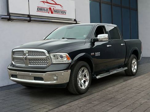 Used 2017 RAM 1500 Laramie w/ Convenience Group image 6