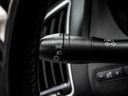 Used 2019 INFINITI Q50 Signature Edition AWD/4WD image 32