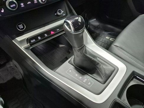 Certified 2025 Audi Q3 2.0T Premium w/ Convenience Package AWD/4WD image 12