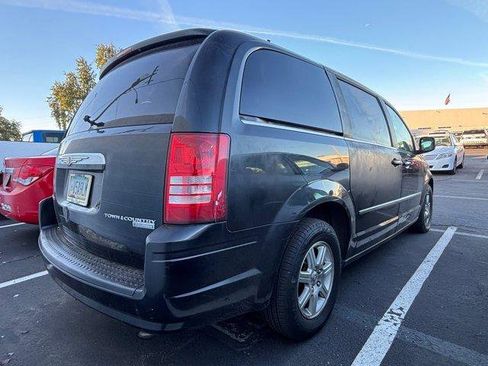 Used 2010 Chrysler Town & Country Touring w/ Family Value Group image 3