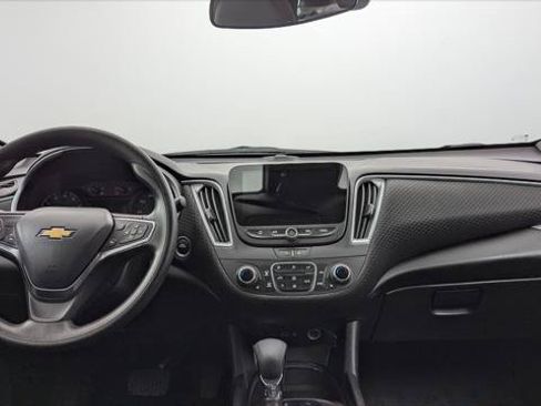 Used 2025 Chevrolet Malibu LT FWD image 26