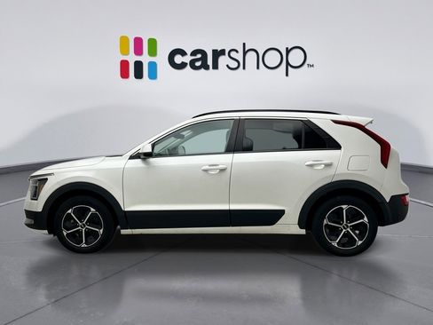 Used 2023 Kia Niro LX FWD image 2