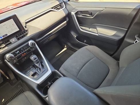 Used 2023 Toyota RAV4 LE AWD/4WD image 24