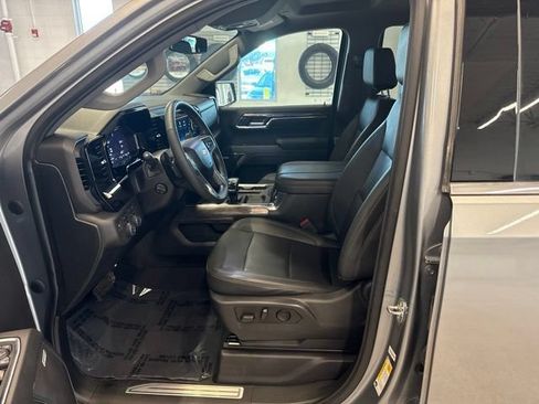 Used 2024 Chevrolet Silverado 1500 LTZ AWD/4WD image 22