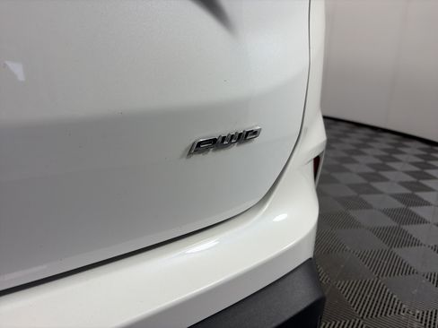 Used 2023 Ford Edge SEL image 21