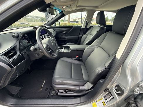 Used 2025 Lexus ES 350 w/ Premium Package image 30