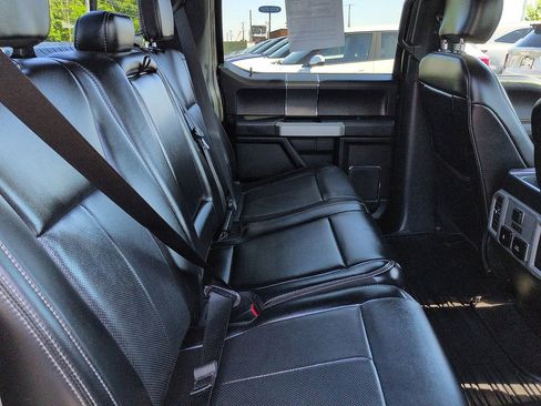 Used 2019 Ford F150 Lariat w/ Equipment Group 502A Luxury AWD/4WD image 8