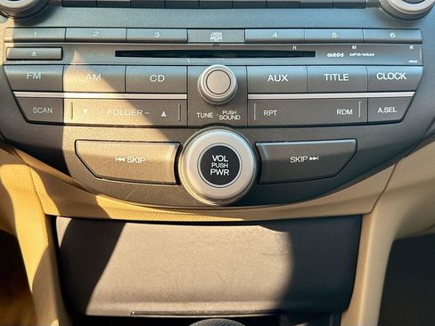 Used 2010 Honda Accord LX-P image 16