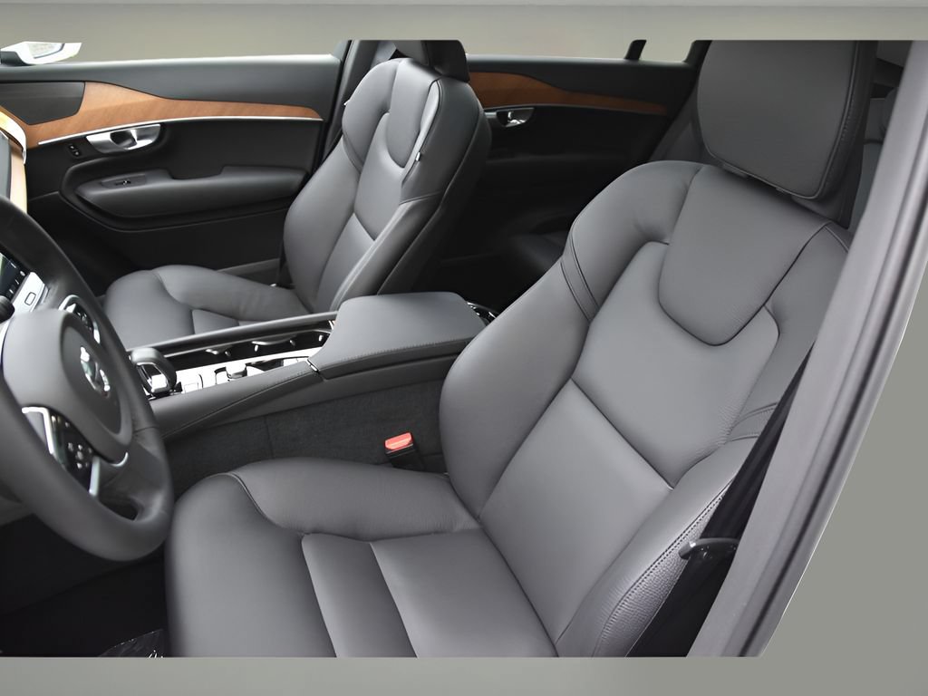 Used 2024 Volvo XC90 T8 Plus w/ Protection Package Premier AWD/4WD image 16