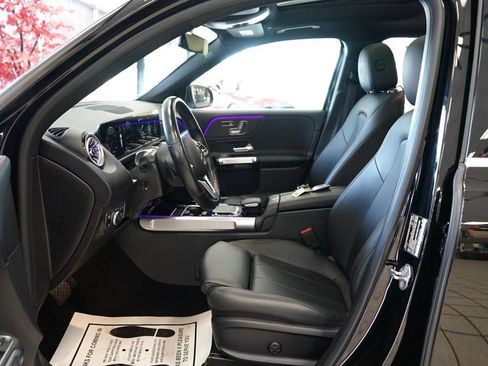 Used 2023 Mercedes-Benz GLB 250 4MATIC w/ Premium Package image 27