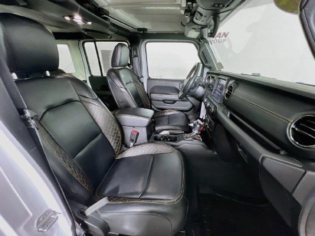 Used 2020 Jeep Wrangler Unlimited Sahara AWD/4WD image 39