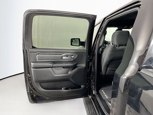 Used 2020 RAM 1500 Big Horn AWD/4WD image 25