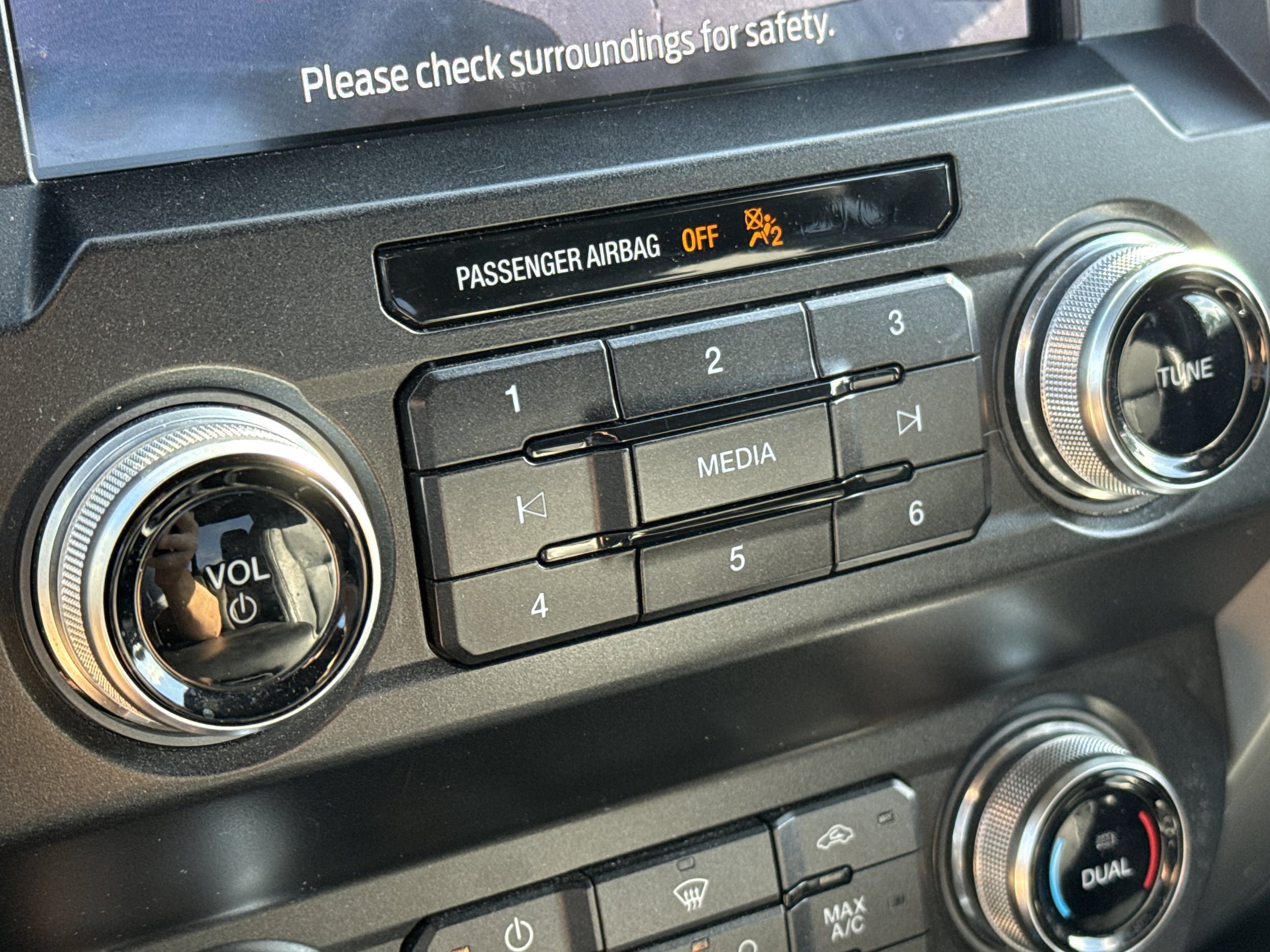 Used 2019 Ford F150 Lariat w/ Equipment Group 502A Luxury AWD/4WD image 30