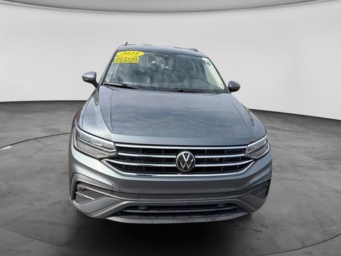 Used 2024 Volkswagen Tiguan SE FWD image 4