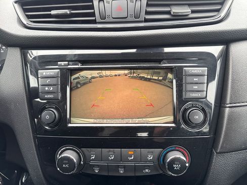 Used 2020 Nissan Rogue S AWD/4WD image 25