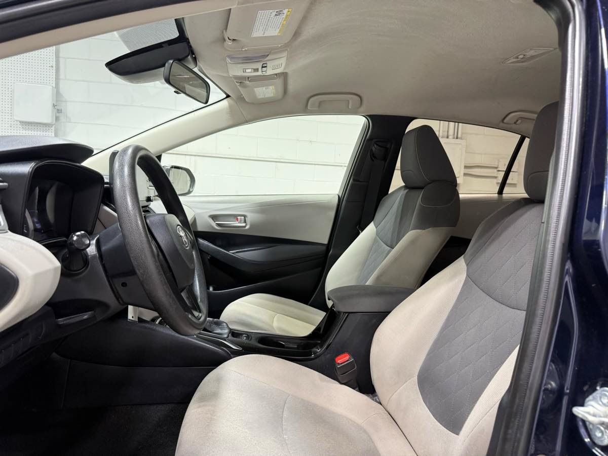 Used 2021 Toyota Corolla LE w/ Carpet Mat Package (TMS) FWD image 16