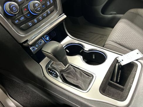 Used 2020 Jeep Grand Cherokee Laredo image 17