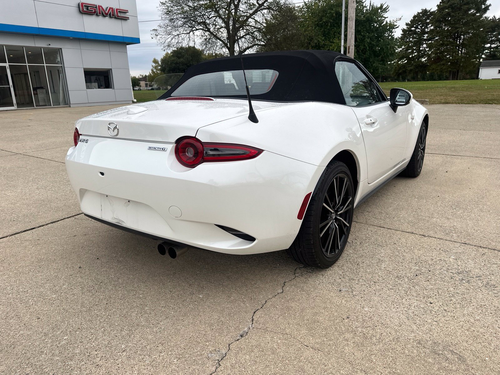 Used 2025 MAZDA MX-5 Miata Grand Touring RWD image 3
