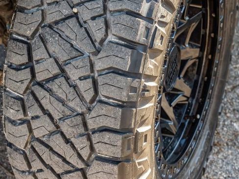 Used 2015 Ford F250 Lariat w/ Lariat Ultimate Package image 16