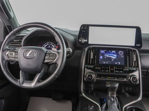 Used 2024 Lexus LX 600 4WD w/ Interior Upgrade Package image 18