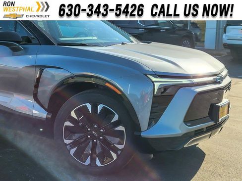 New 2026 Chevrolet Blazer EV RS image 2