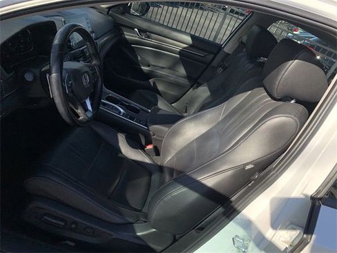 Used 2022 Honda Accord Touring image 18
