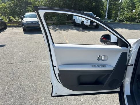 Used 2024 Hyundai Ioniq 5 SEL AWD/4WD image 25