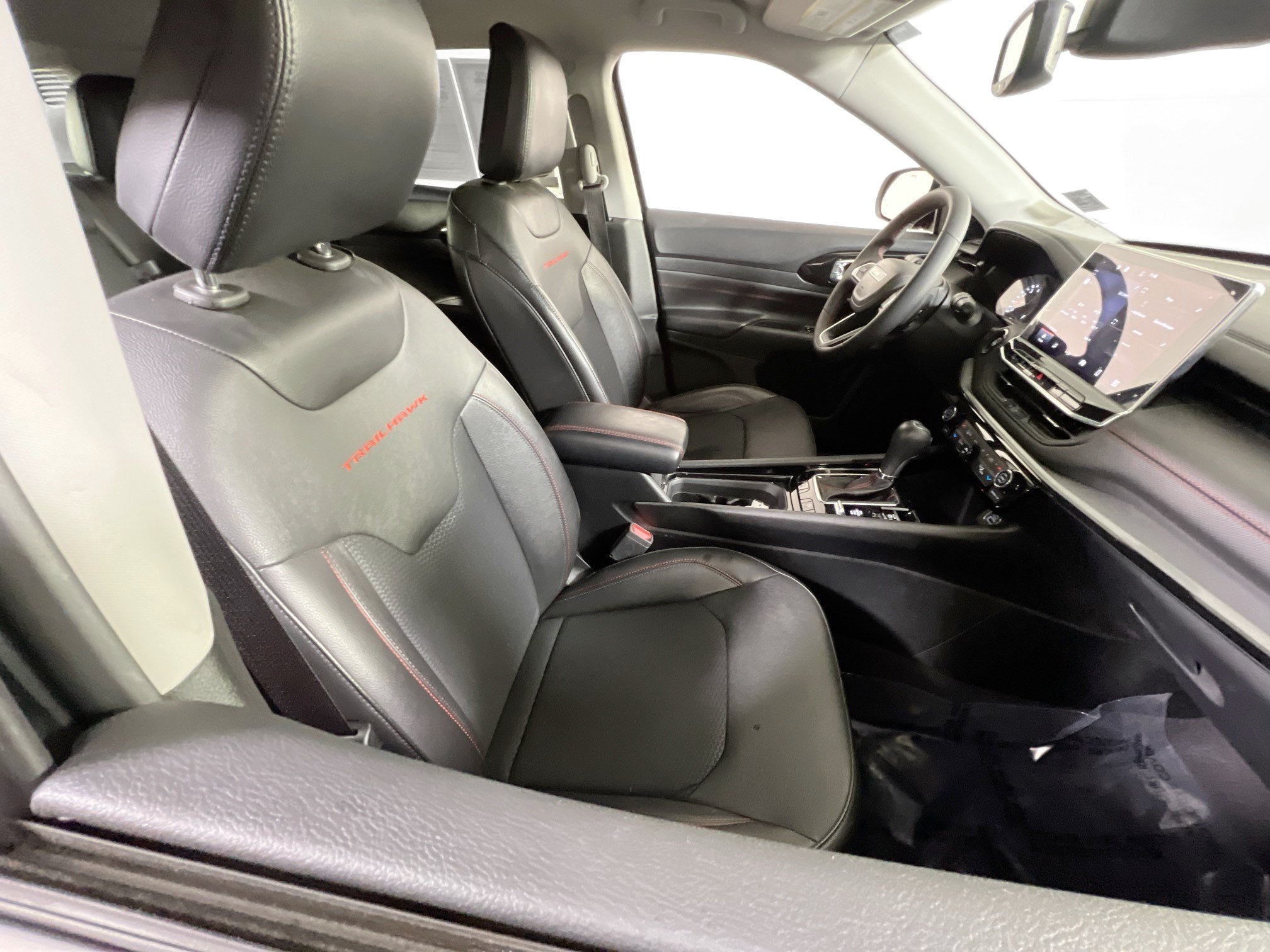 Used 2022 Jeep Compass Trailhawk AWD/4WD image 24