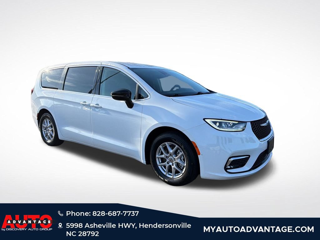 Used 2024 Chrysler Pacifica Touring-L FWD 360° Tour
