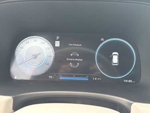 Used 2023 Hyundai Palisade Limited w/ Winter Package FWD image 26