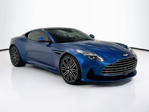 Used 2025 Aston Martin DB12 Coupe RWD image 3