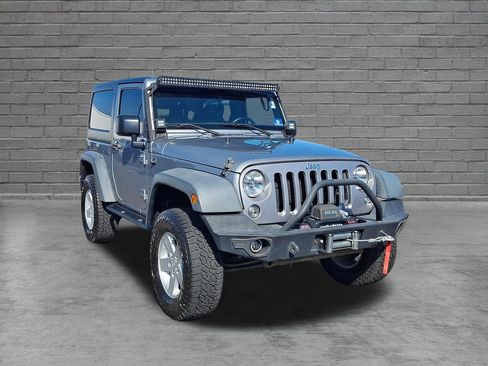 Used 2018 Jeep Wrangler Sport AWD/4WD image 2