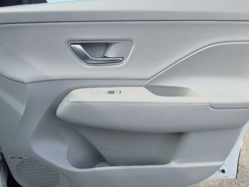 Used 2024 Hyundai Kona Limited image 16