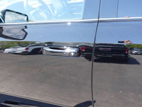 Used 2023 RAM 1500 Warlock AWD/4WD image 17