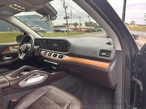 Used 2020 Mercedes-Benz GLS 580 4MATIC image 29
