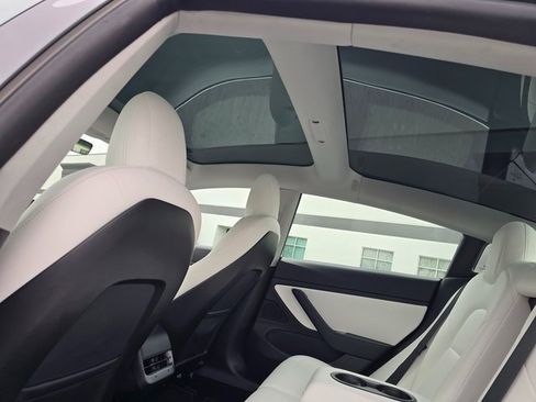 Used 2020 Tesla Model 3 Standard Range Plus image 36