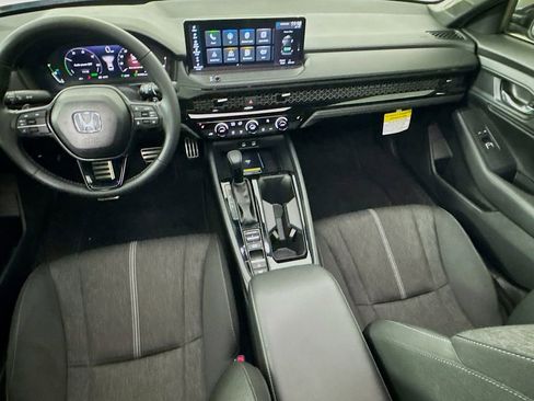 Used 2025 Honda Accord Sport image 27